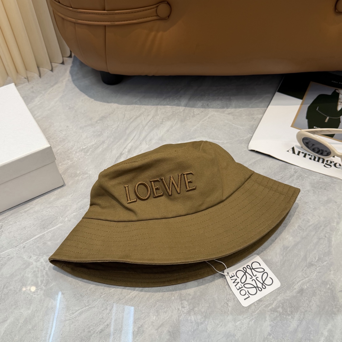 Loewe hat