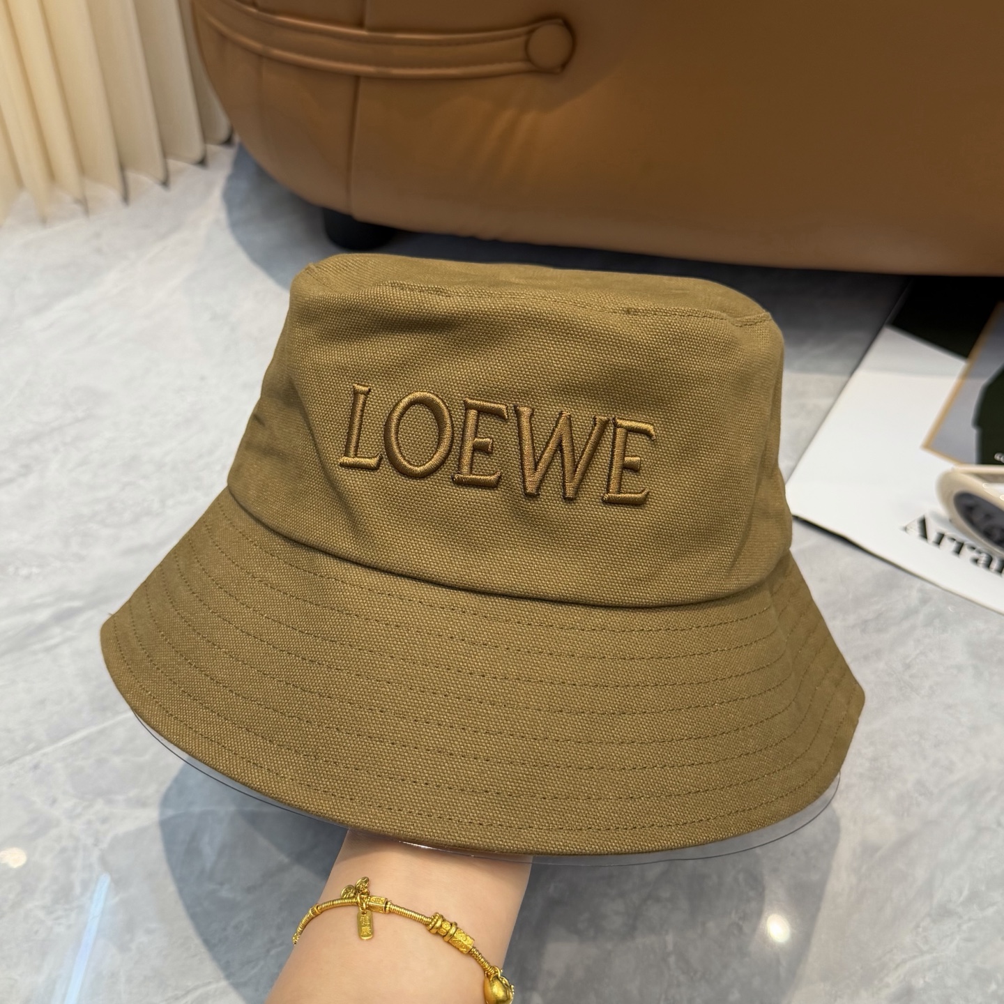 Loewe hat