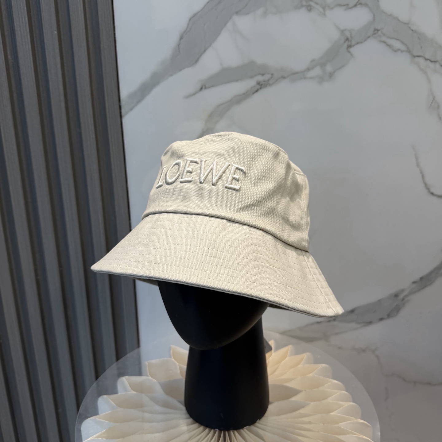 Loewe hat
