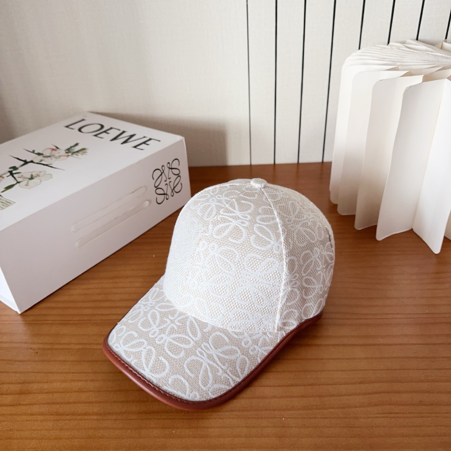 Loewe hat