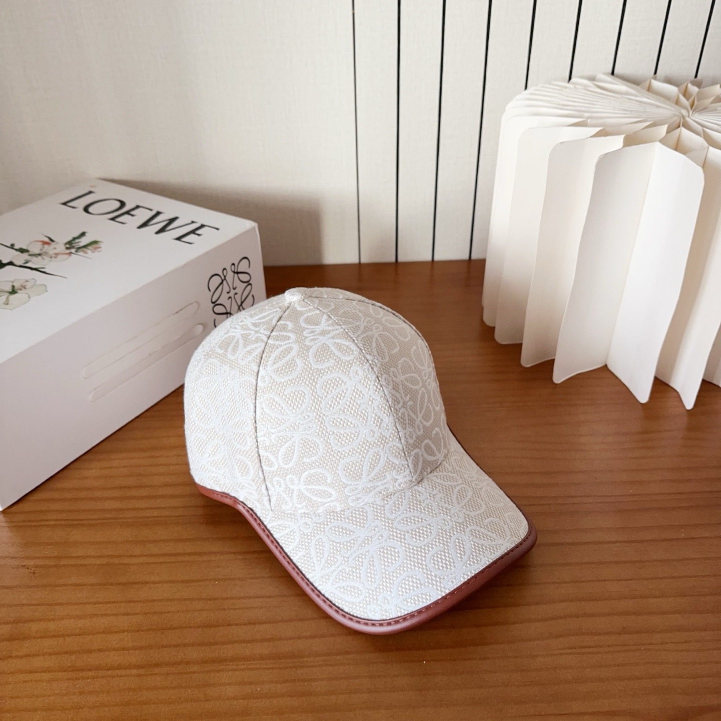 Loewe hat