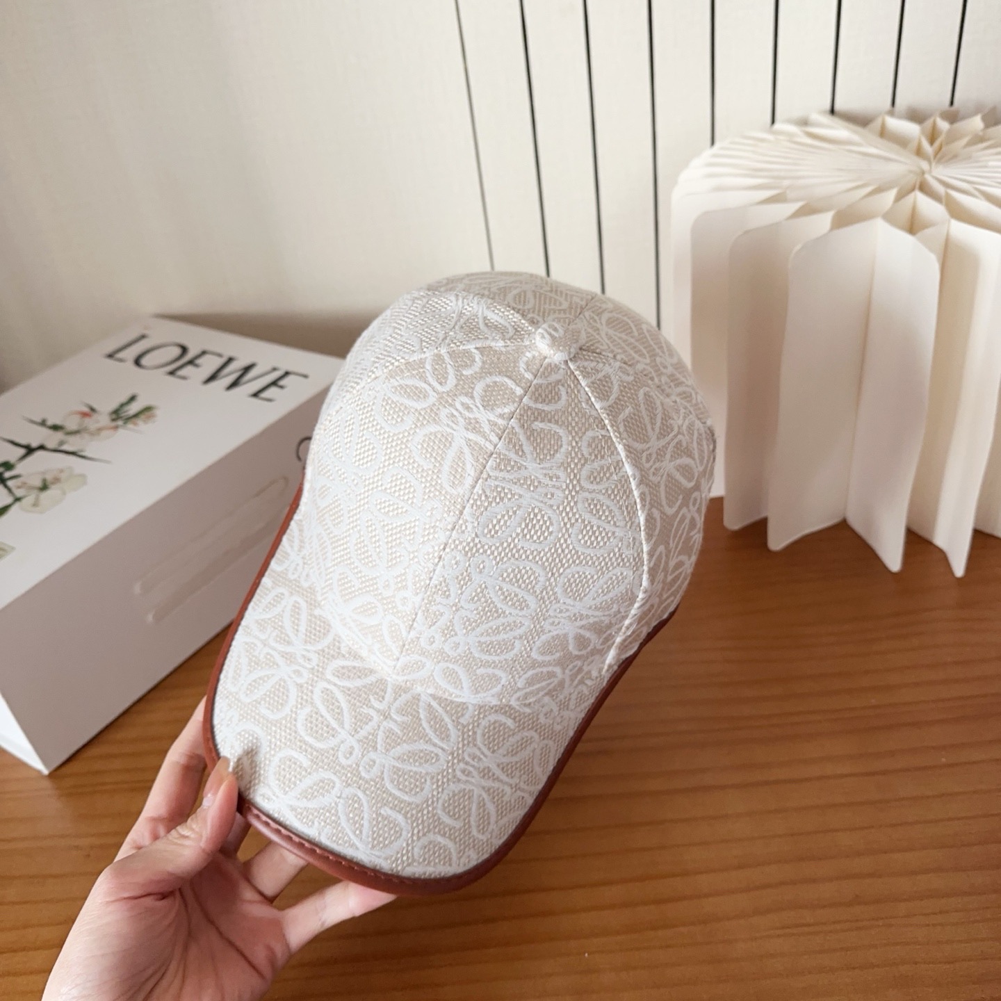 Loewe hat
