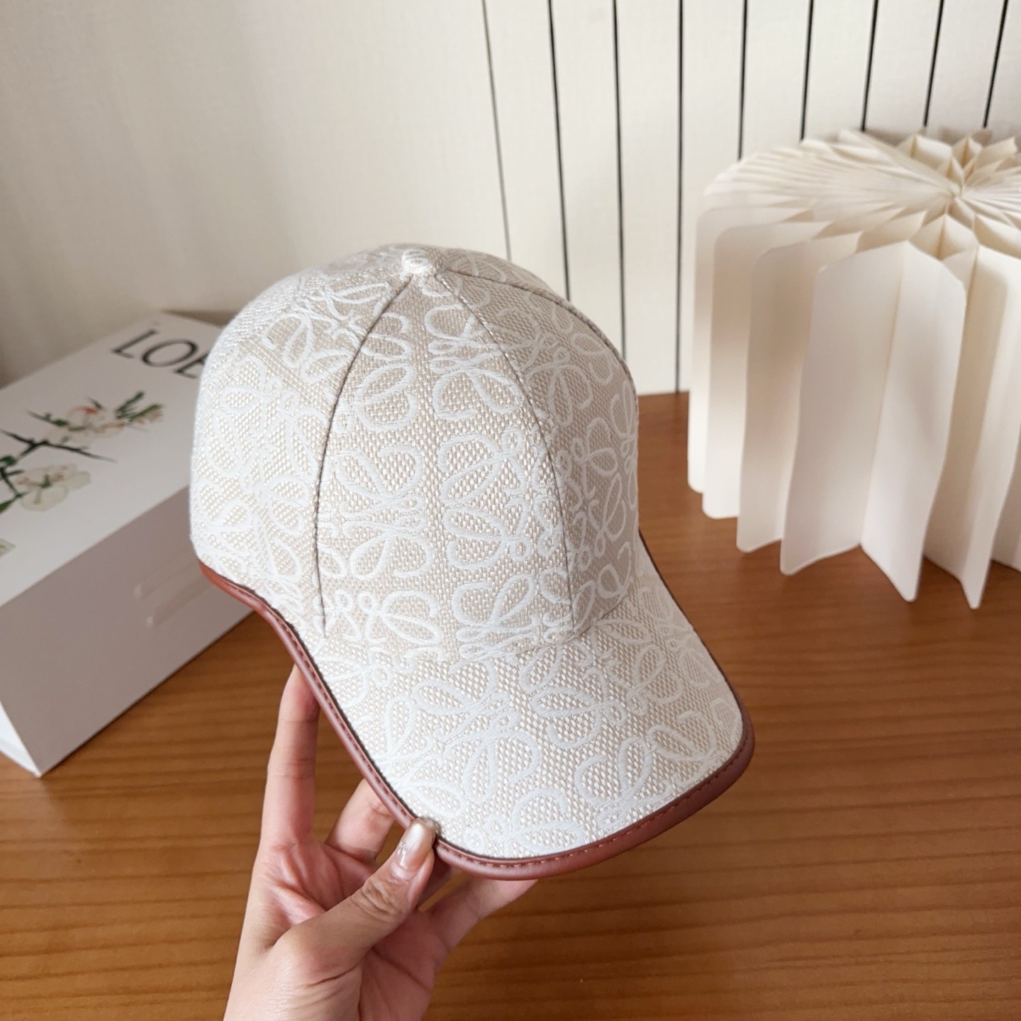 Loewe hat