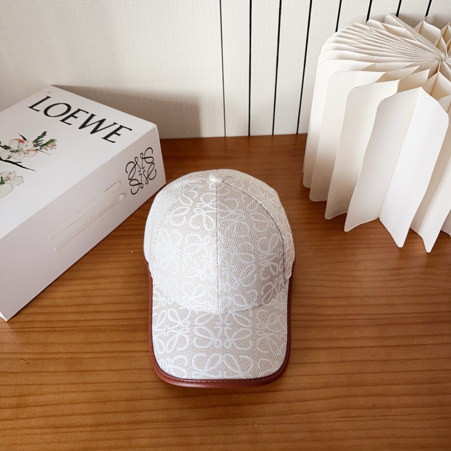 Loewe hat