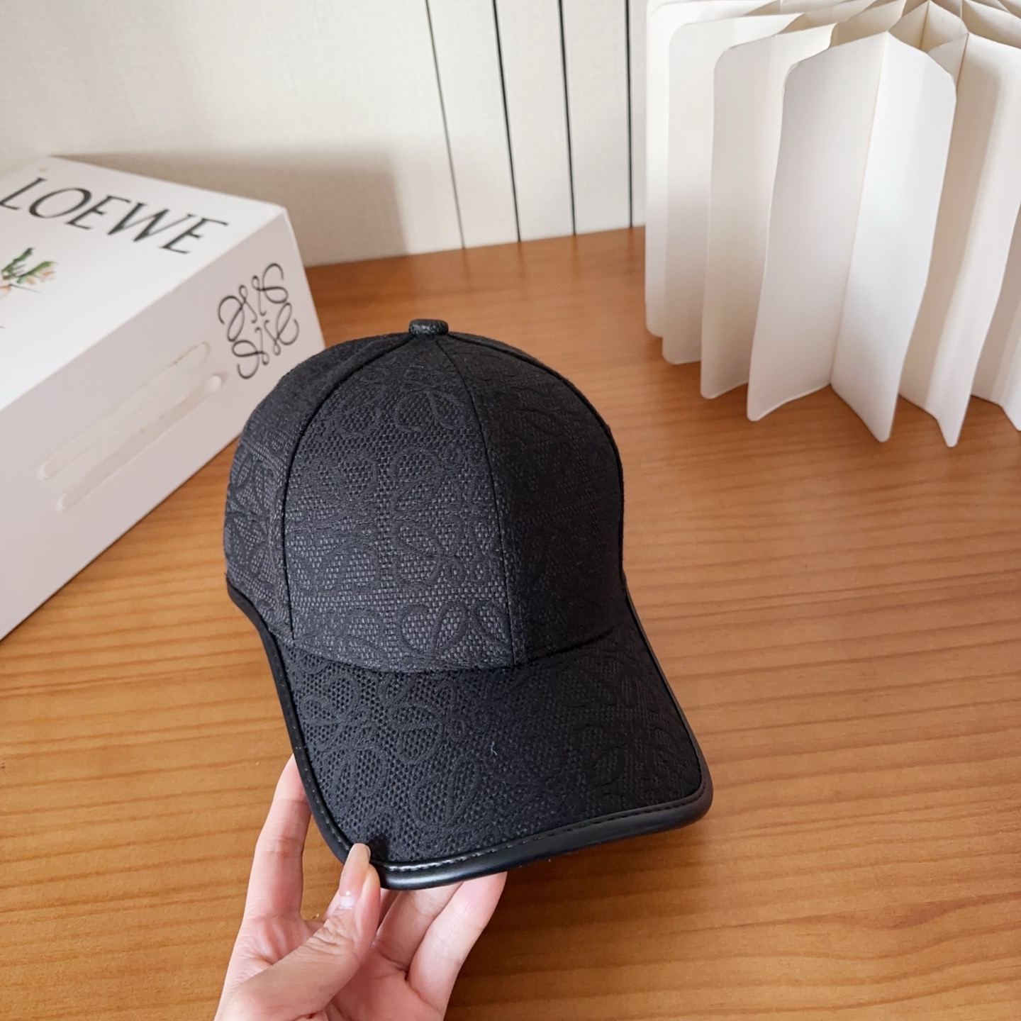Loewe hat