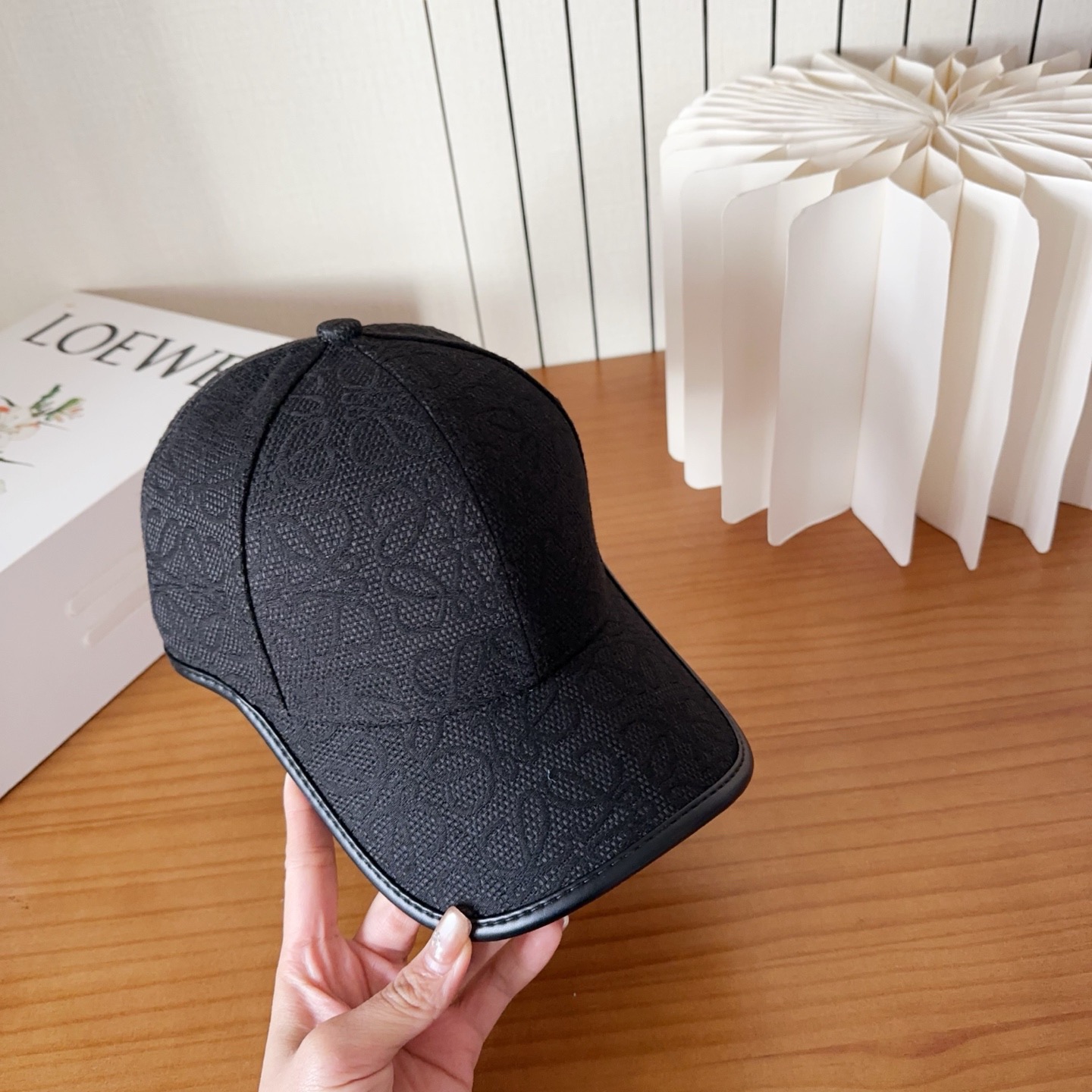 Loewe hat