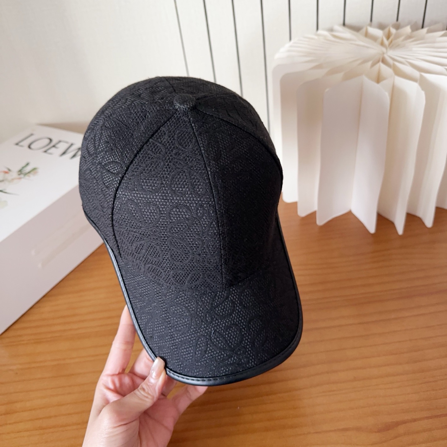 Loewe hat