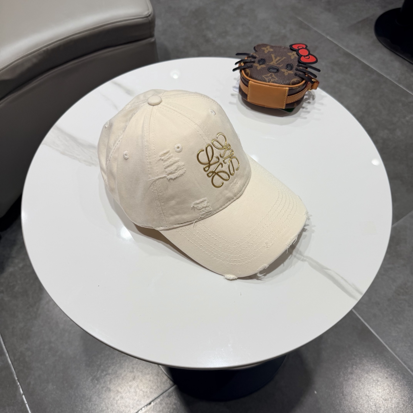 Loewe hat