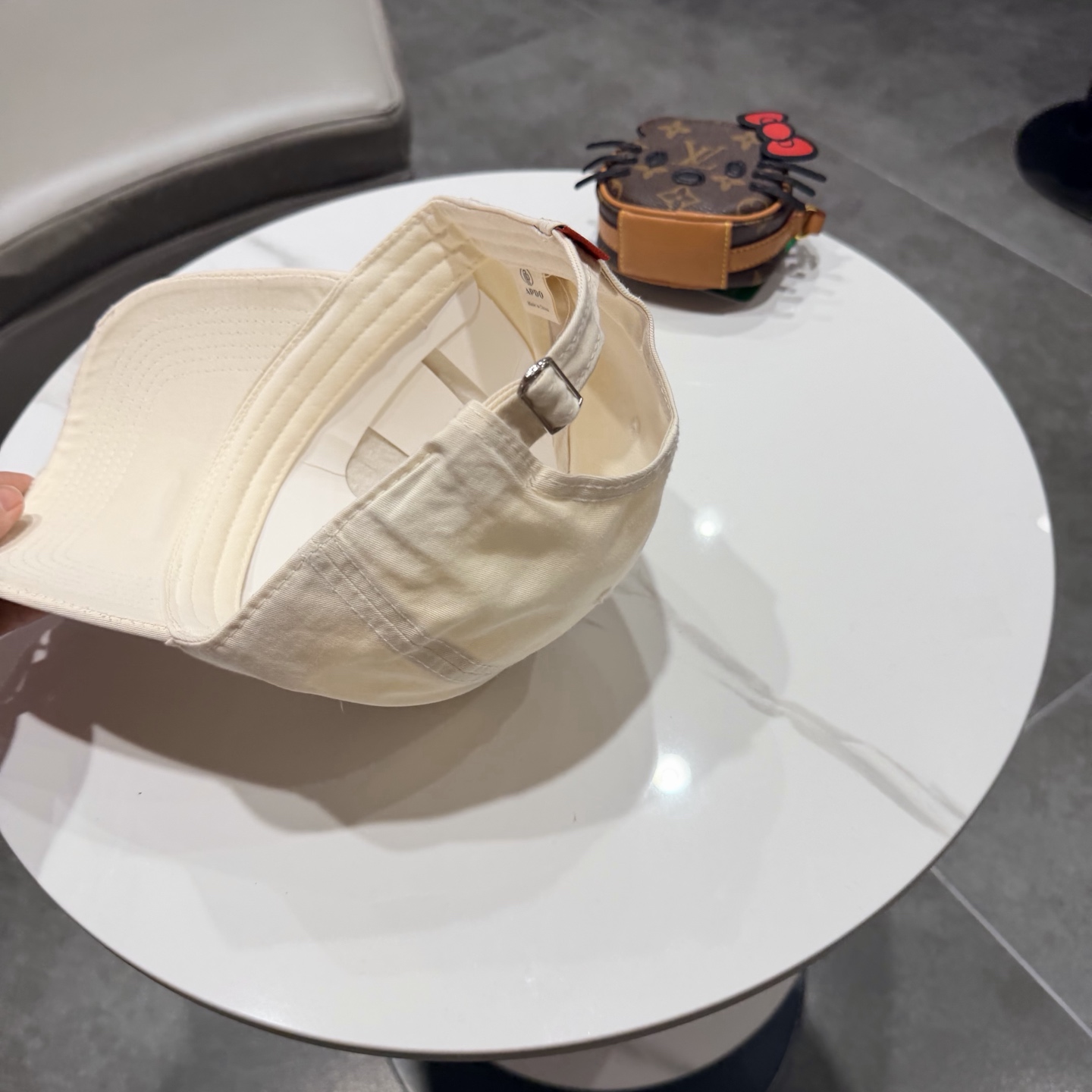 Loewe hat