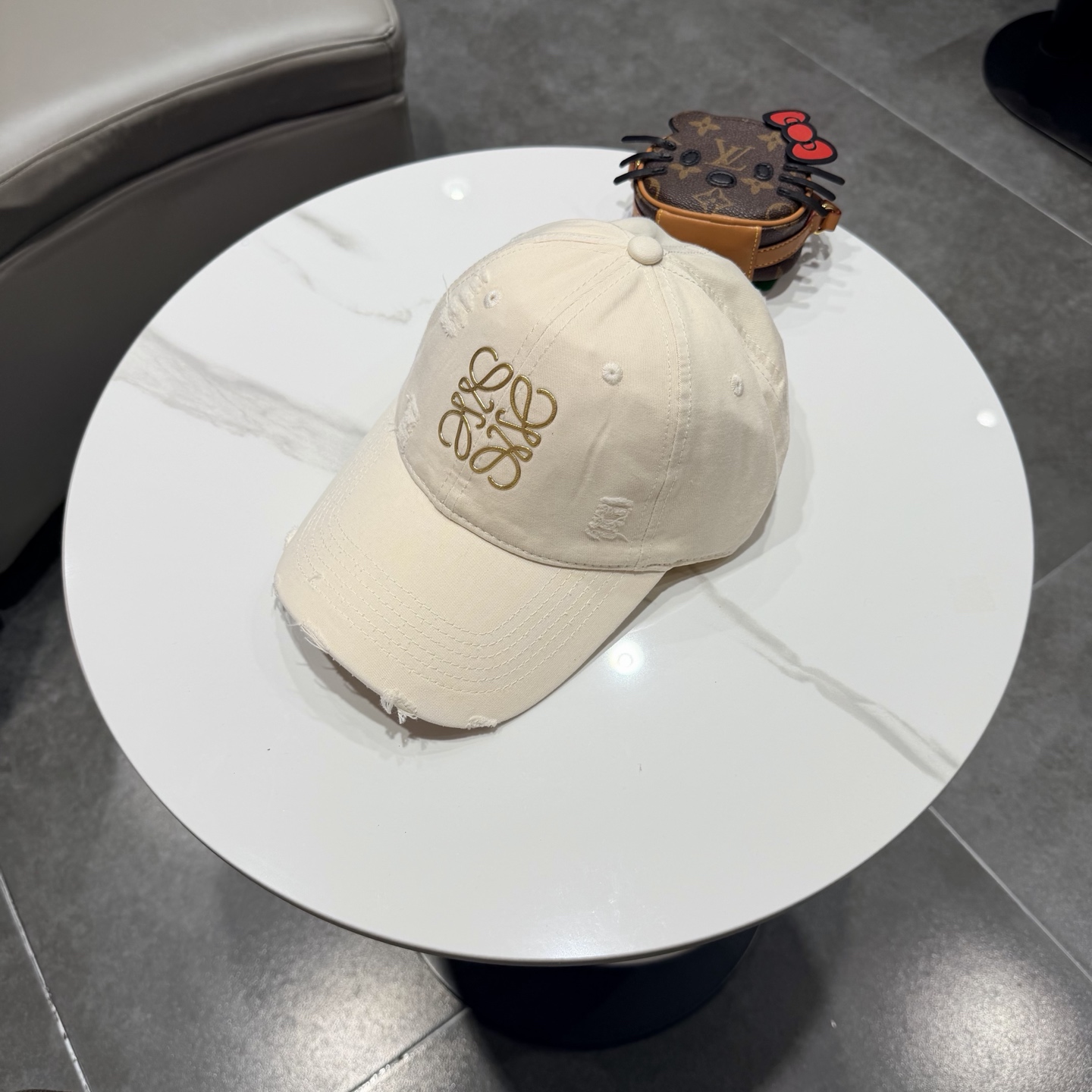 Loewe hat