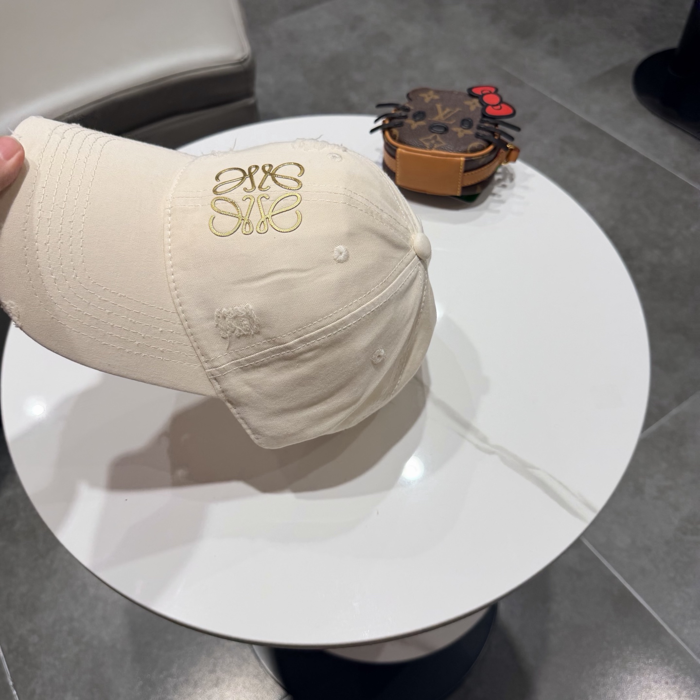 Loewe hat