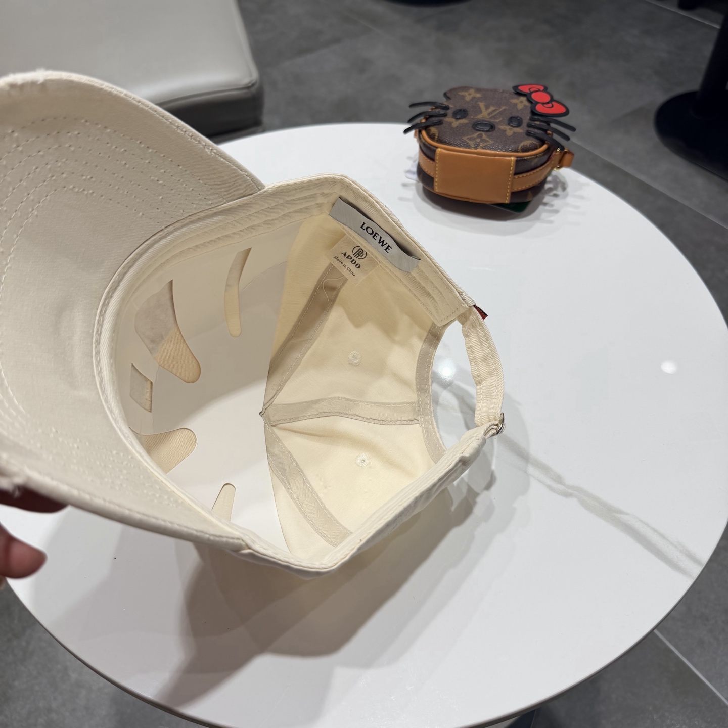 Loewe hat