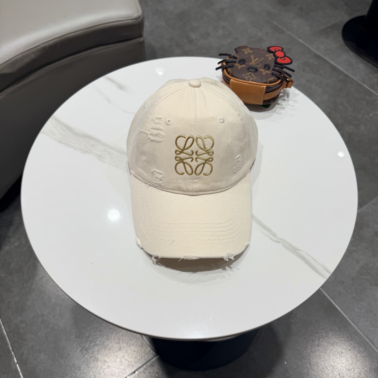 Loewe hat