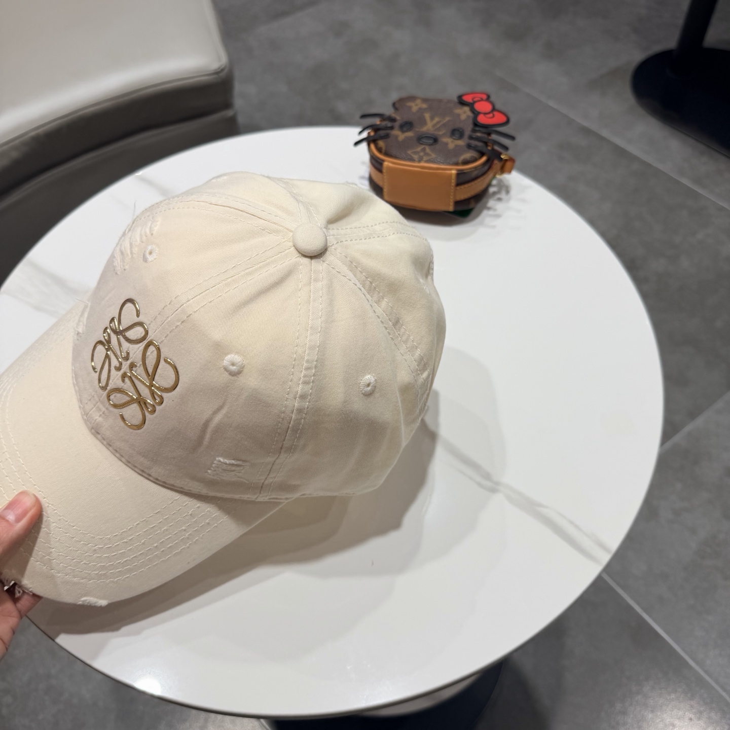 Loewe hat