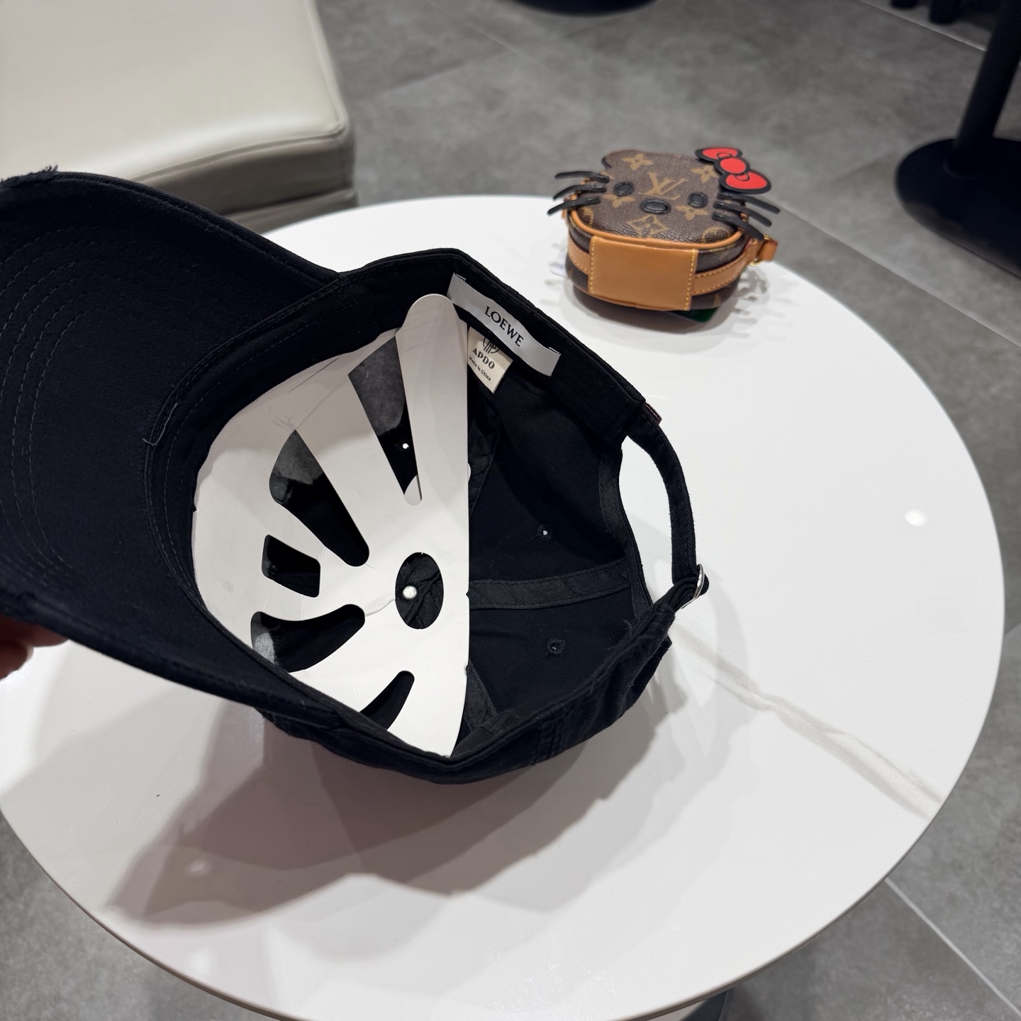 Loewe hat