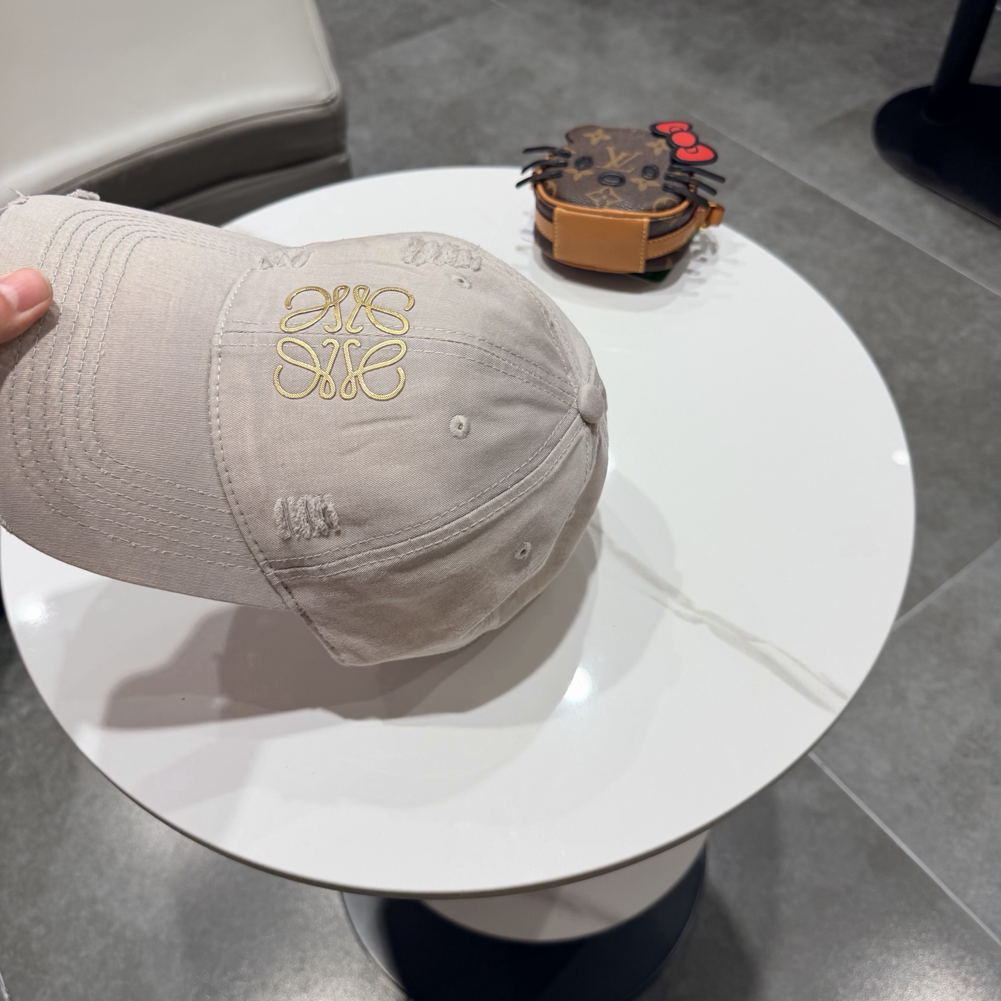 Loewe hat