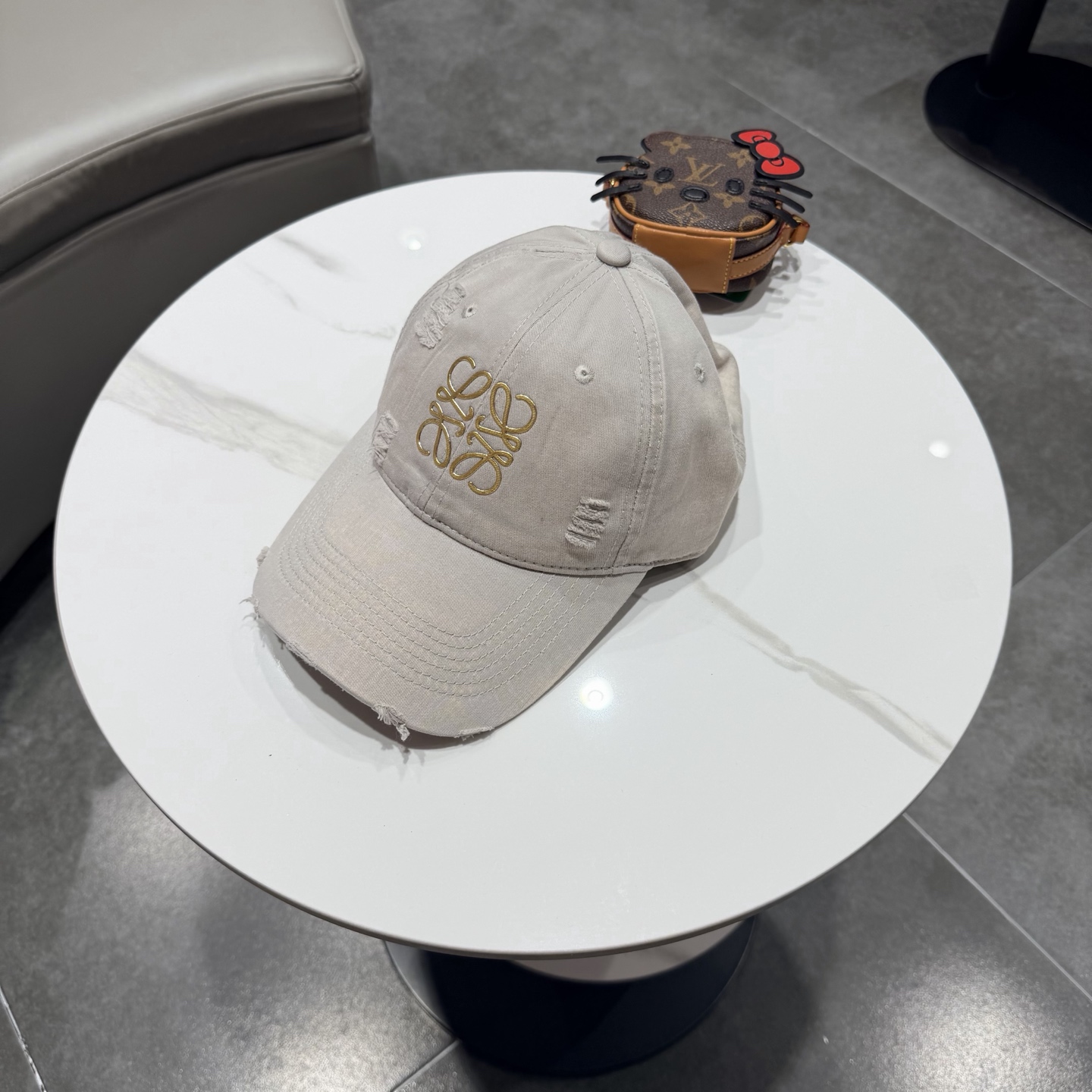 Loewe hat