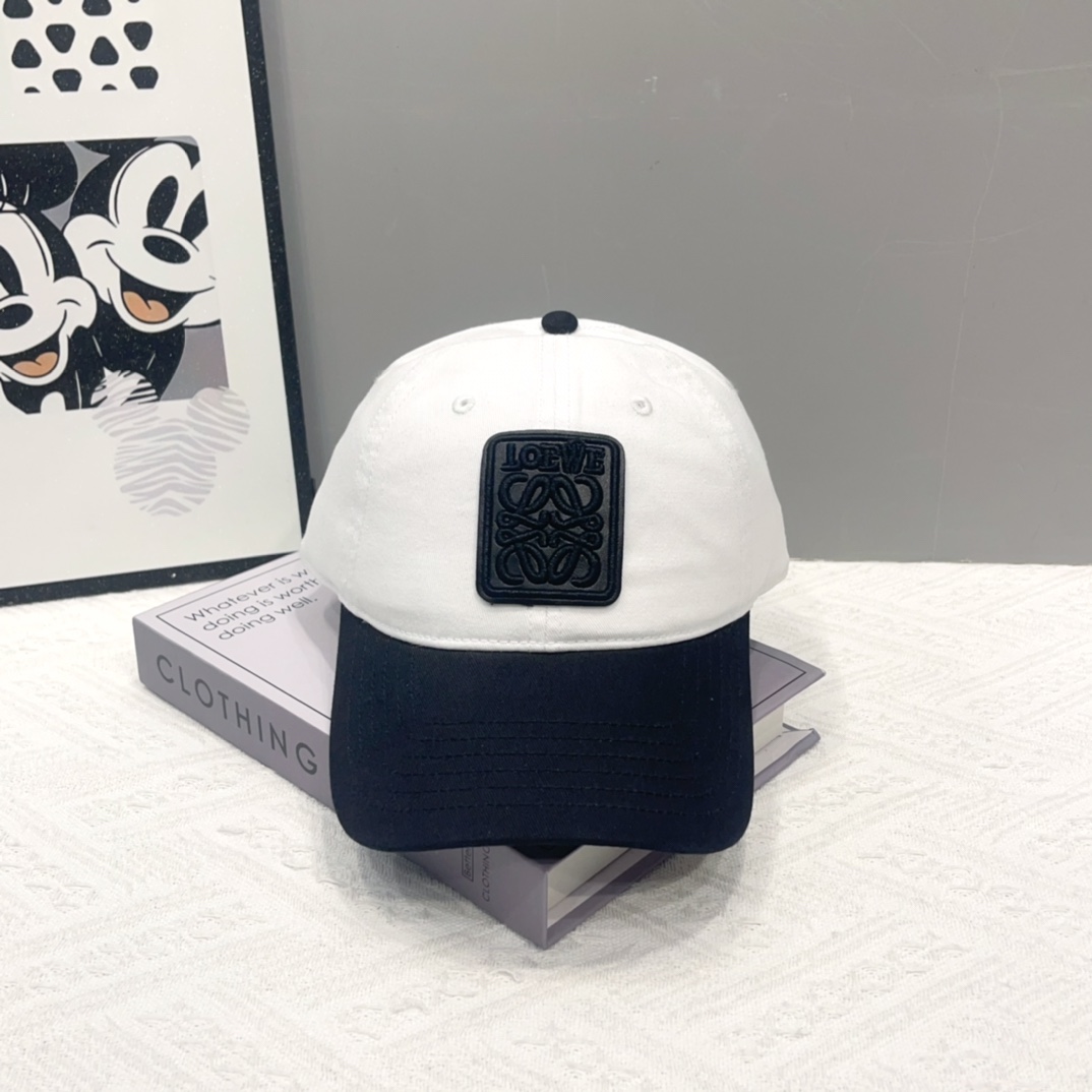 Loewe hat