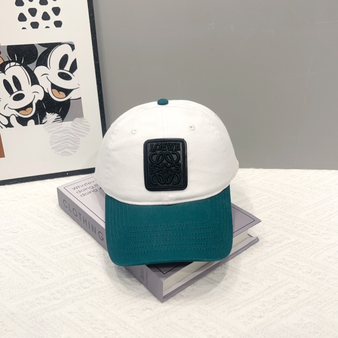 Loewe hat