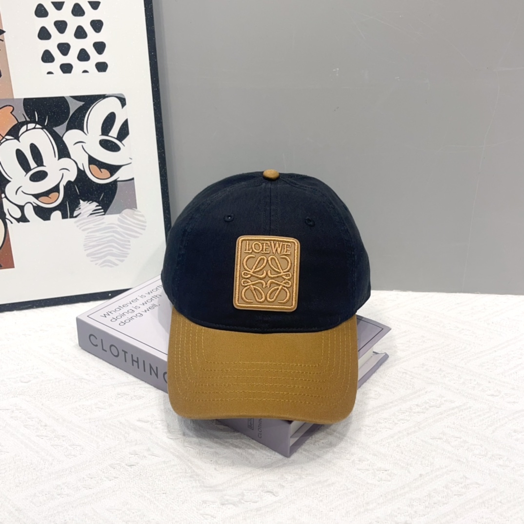 Loewe hat