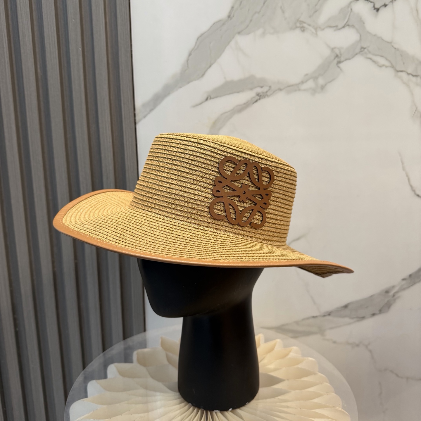 Loewe hat