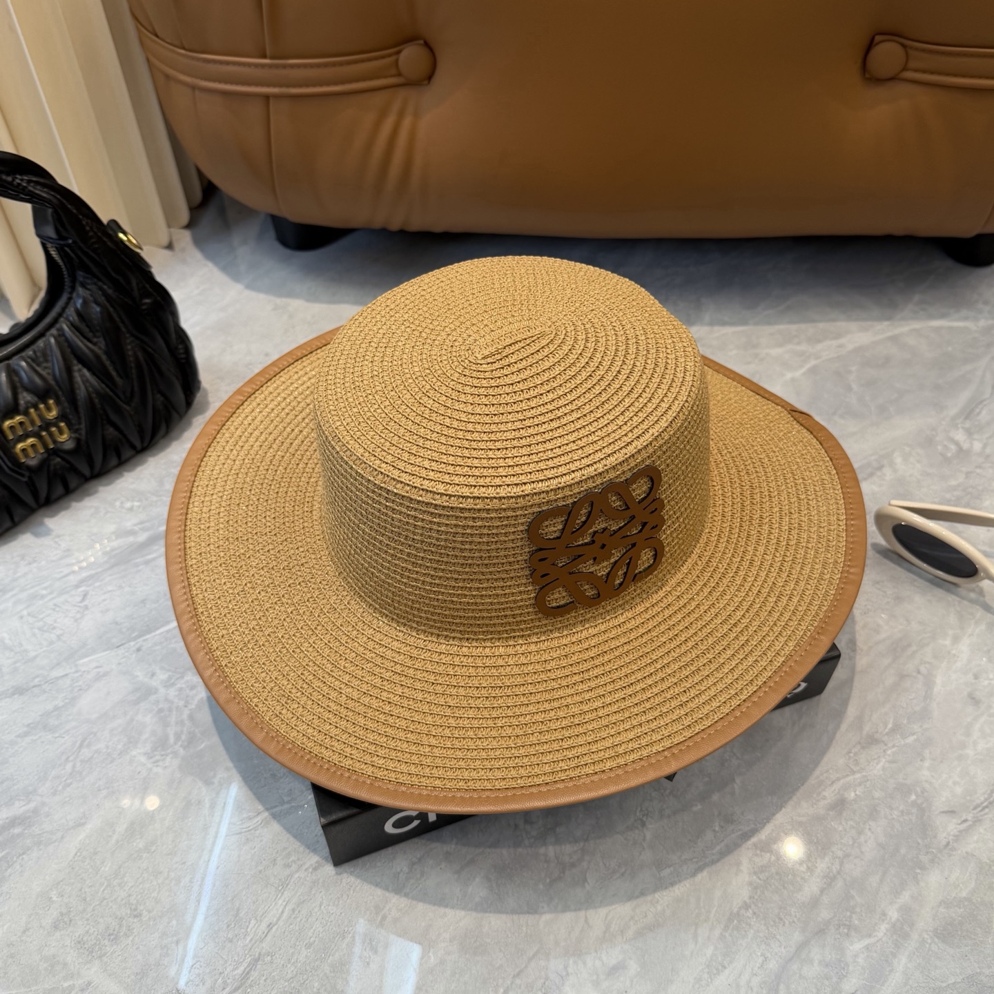 Loewe hat
