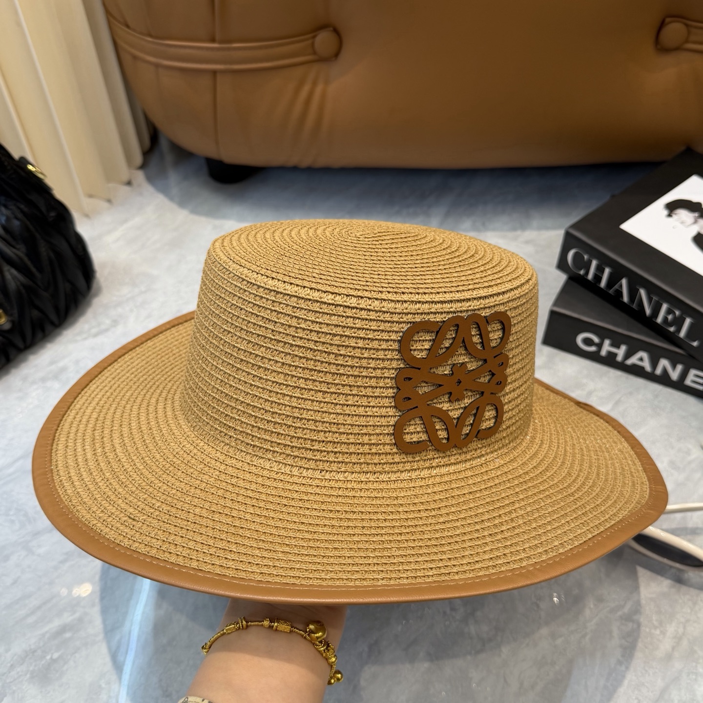 Loewe hat