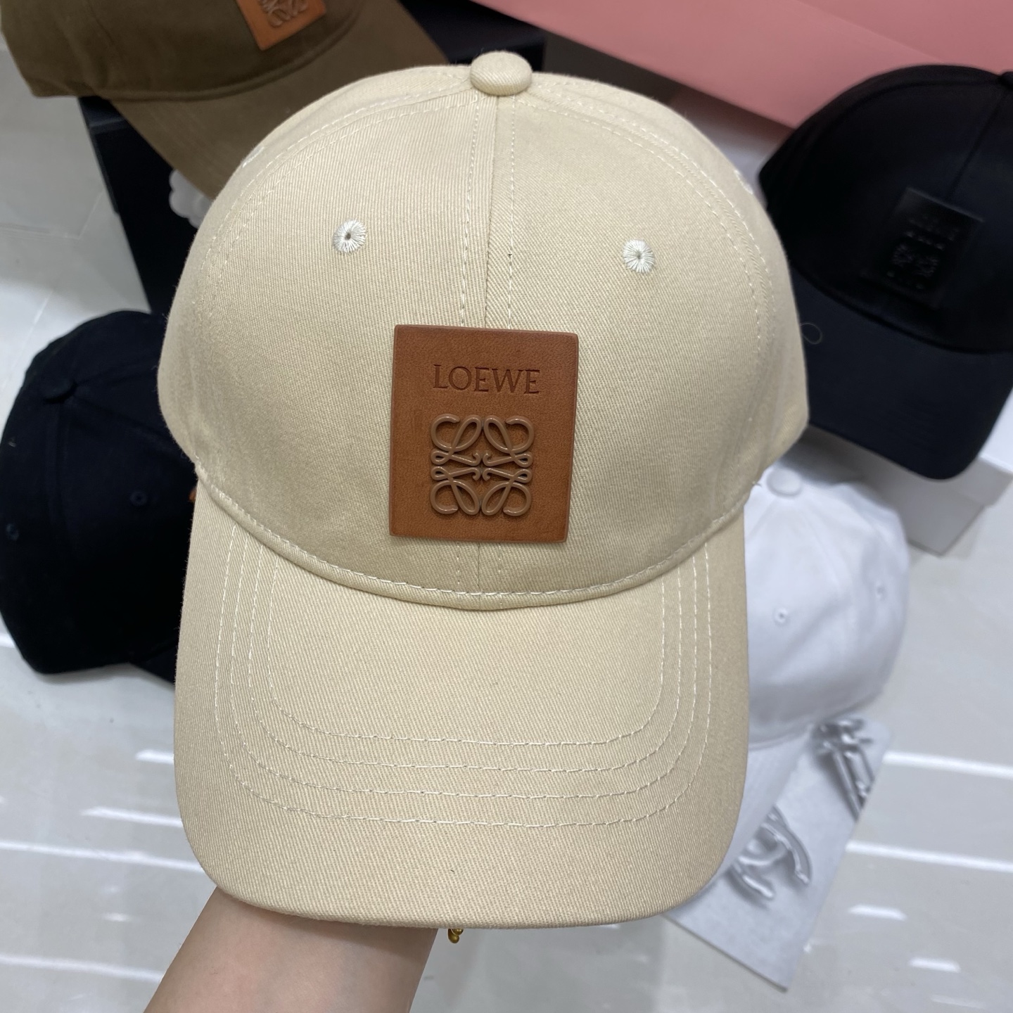 Loewe hat
