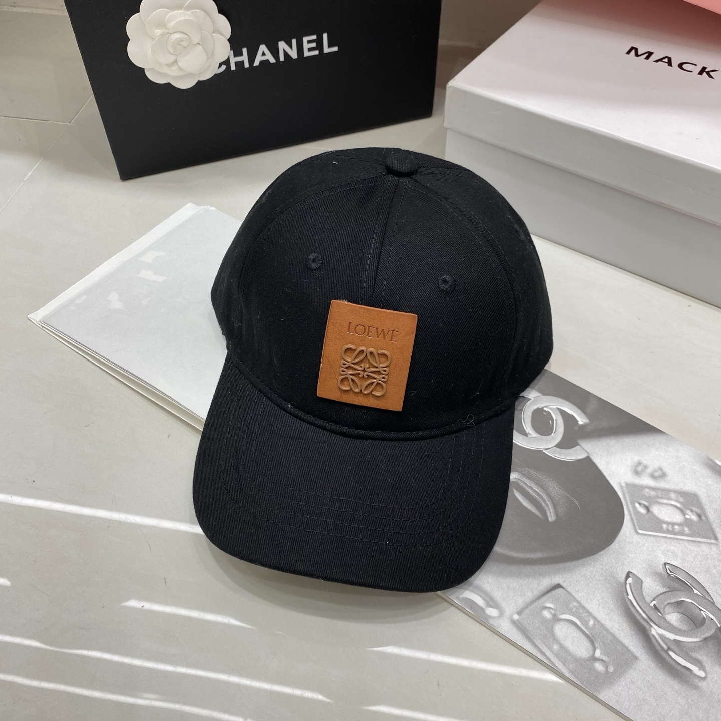 Loewe hat