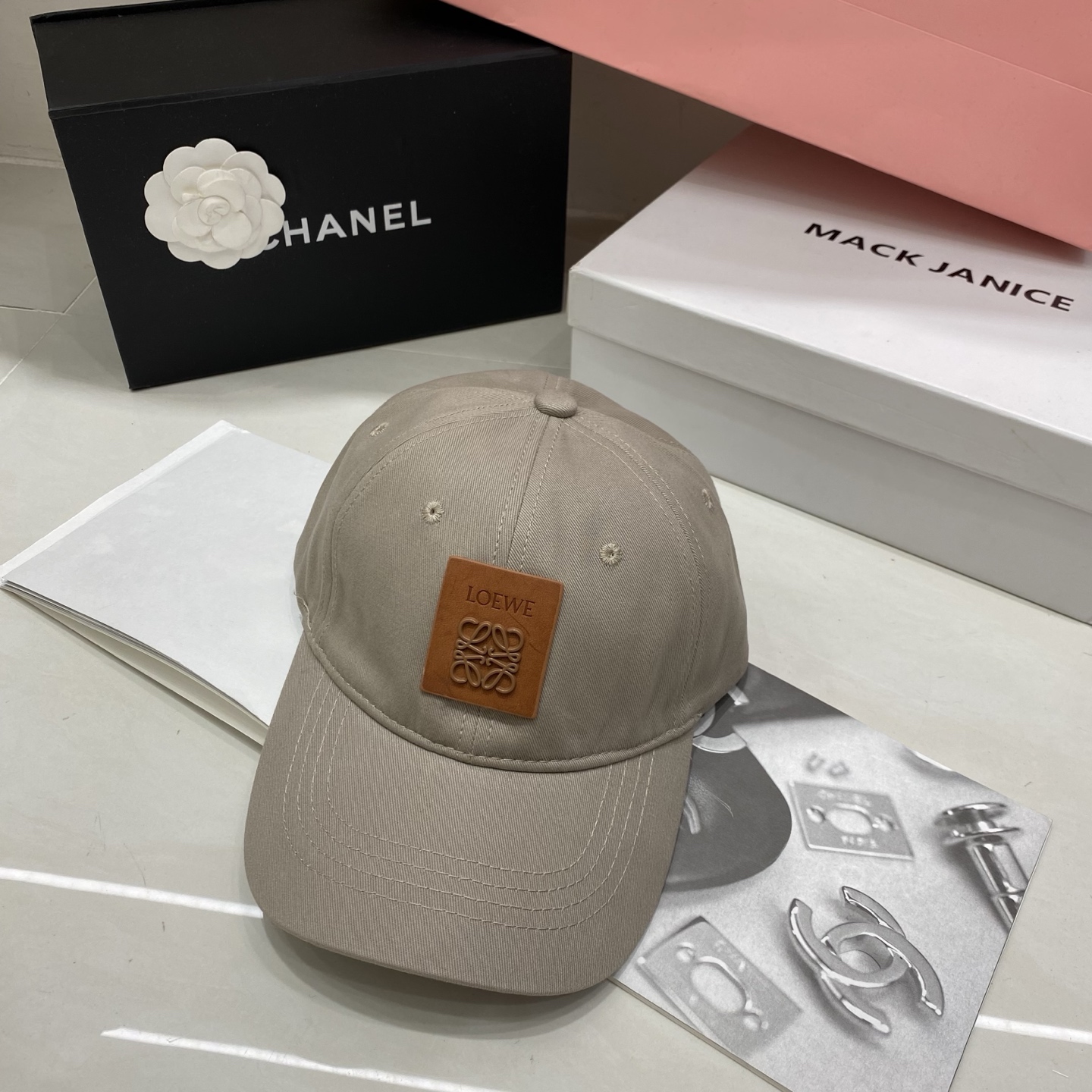 Loewe hat