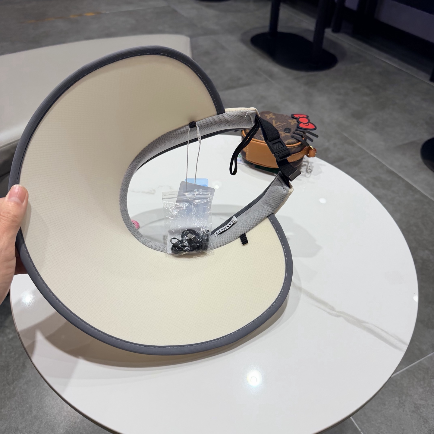 Loewe hat