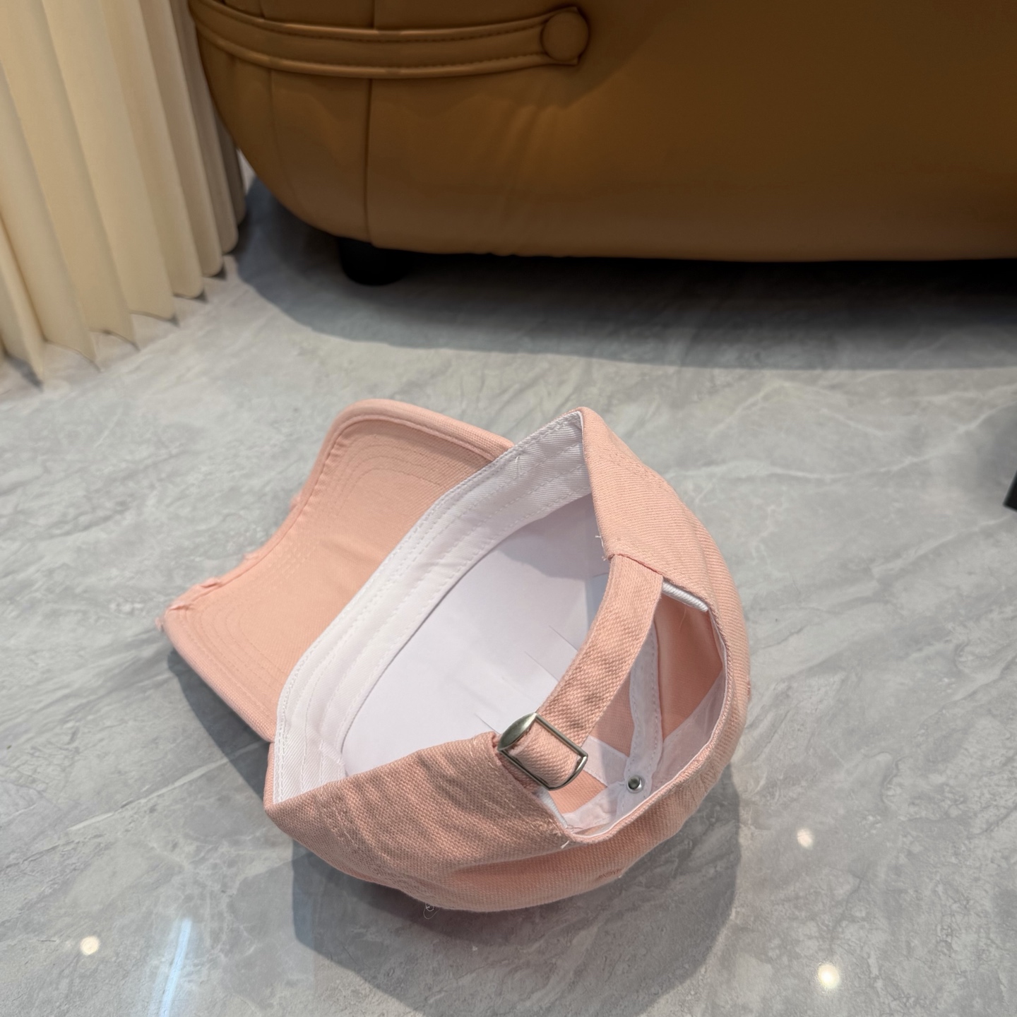 Loewe hat