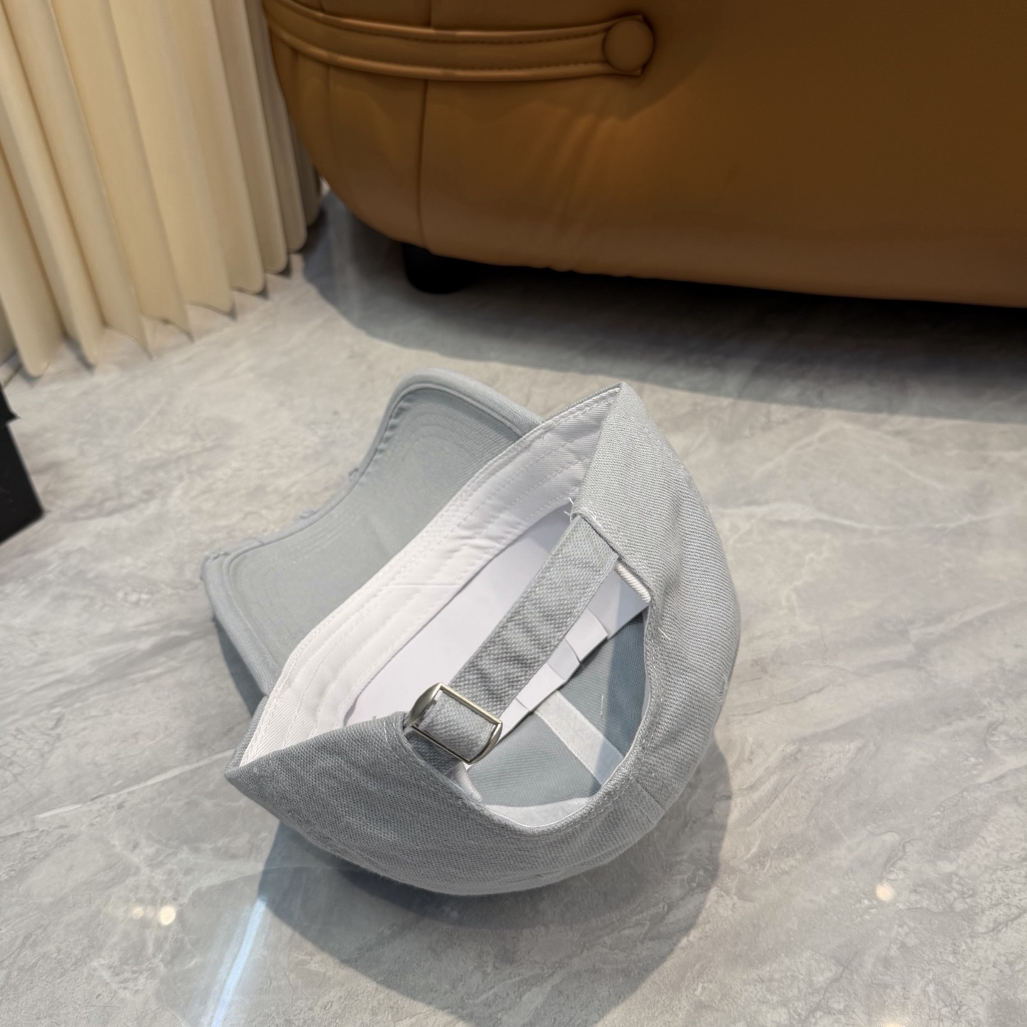 Loewe hat