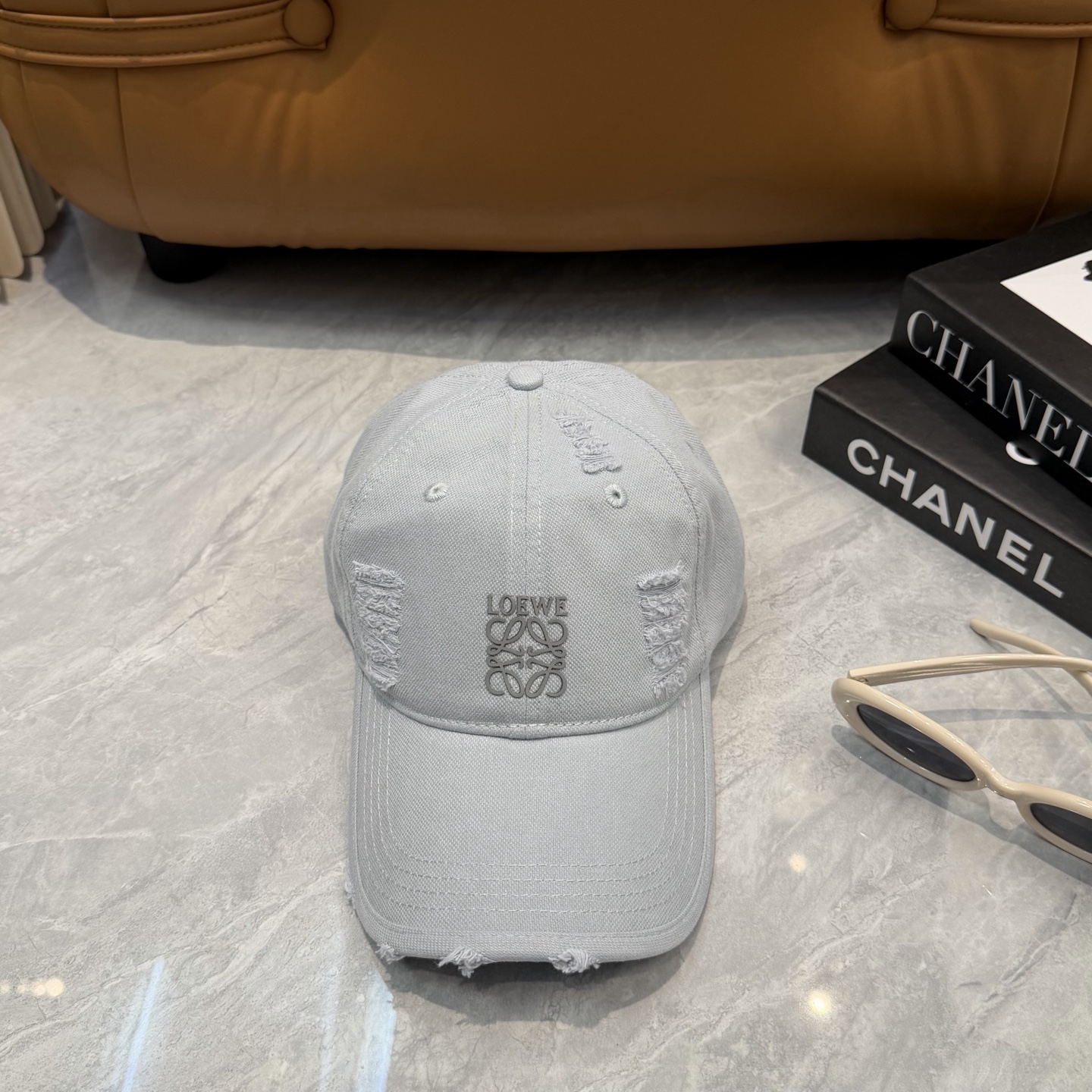 Loewe hat