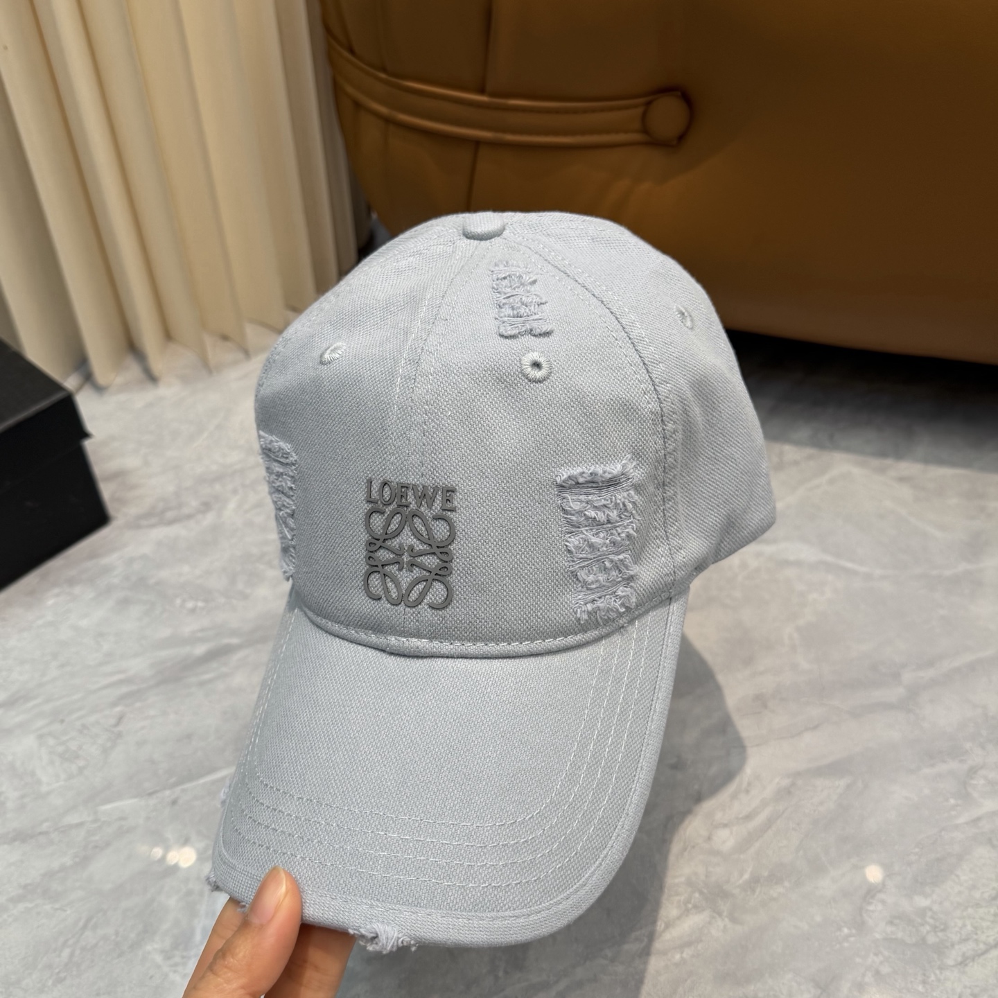 Loewe hat