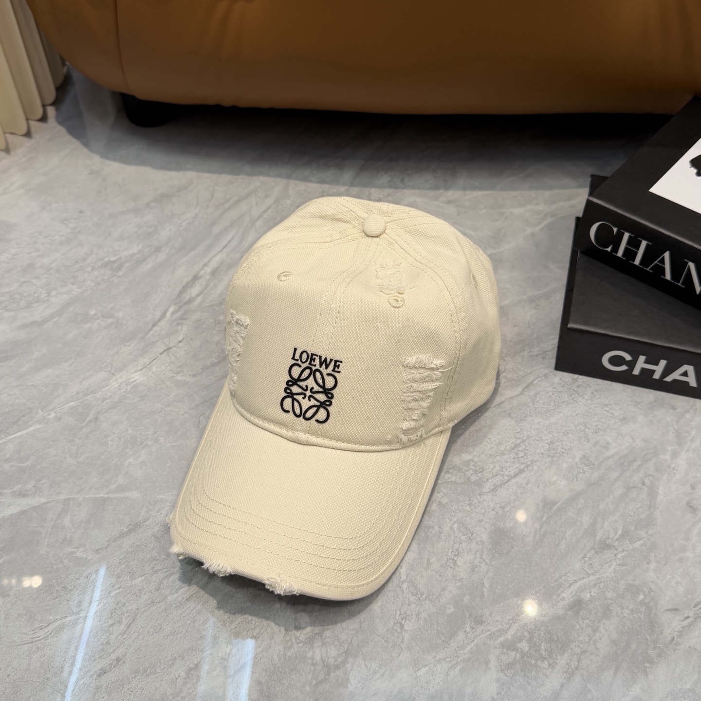 Loewe hat
