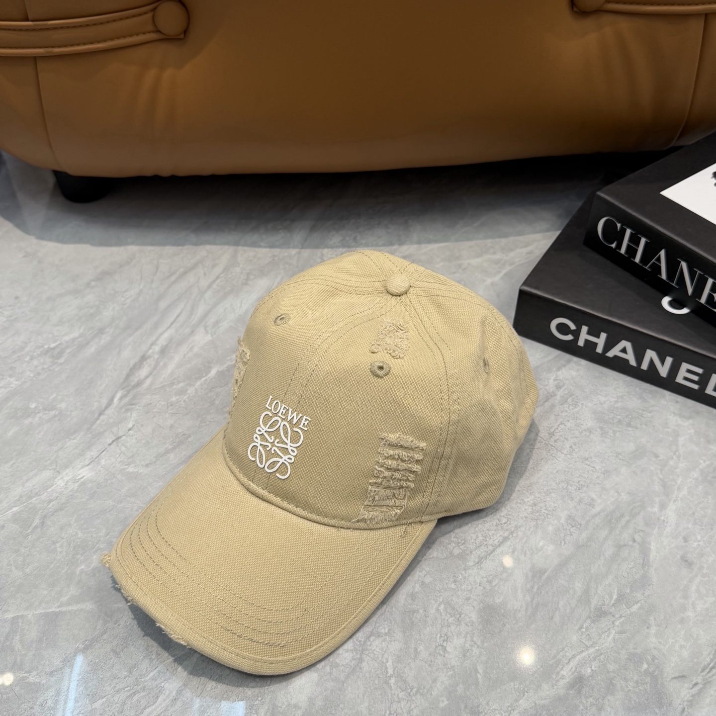 Loewe hat