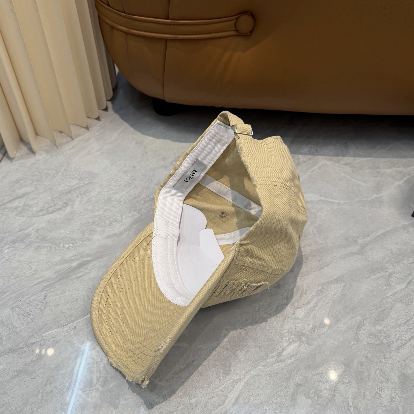 Loewe hat