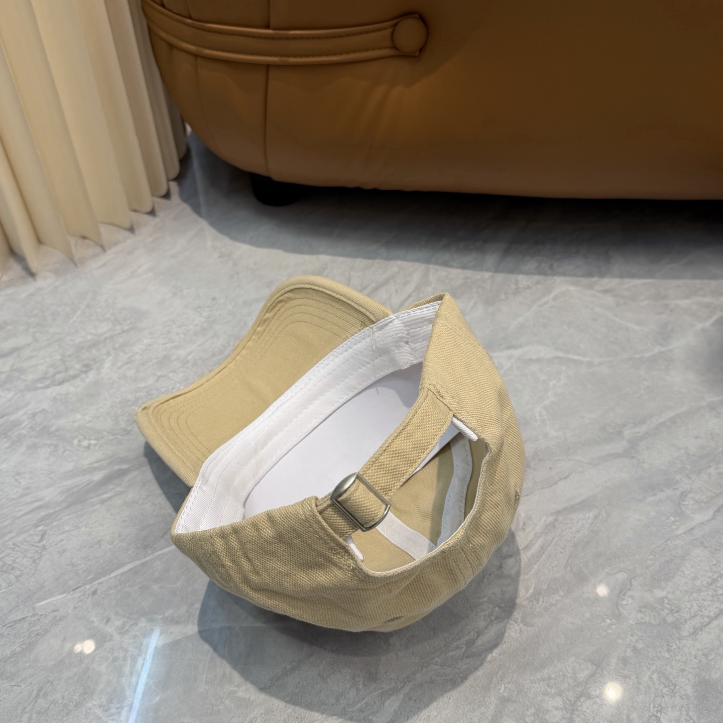 Loewe hat