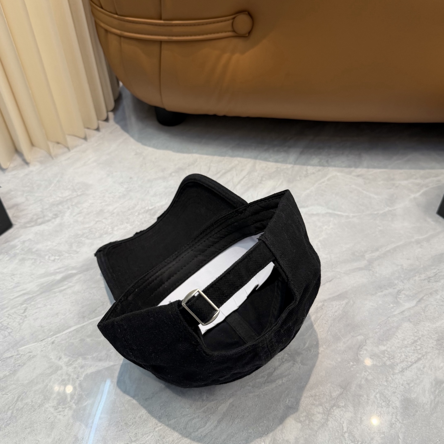 Loewe hat