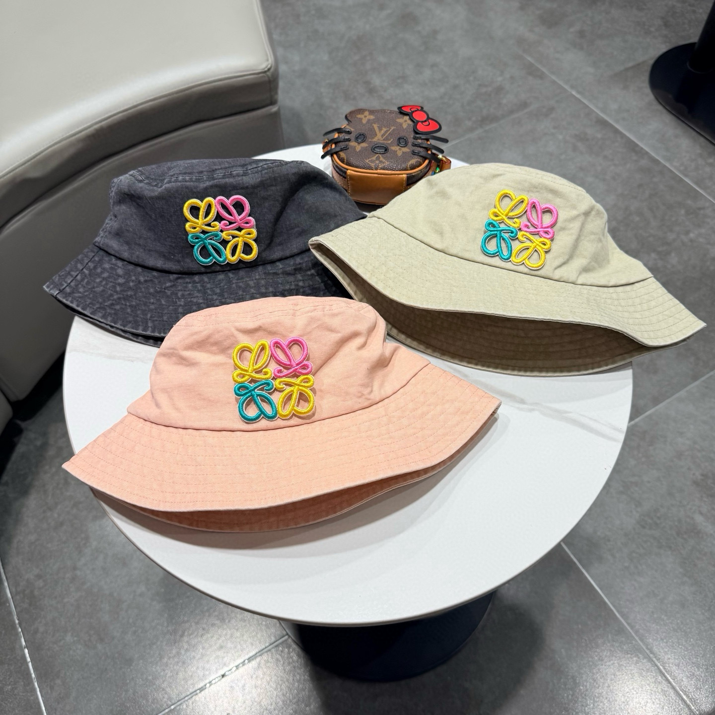 Loewe hat