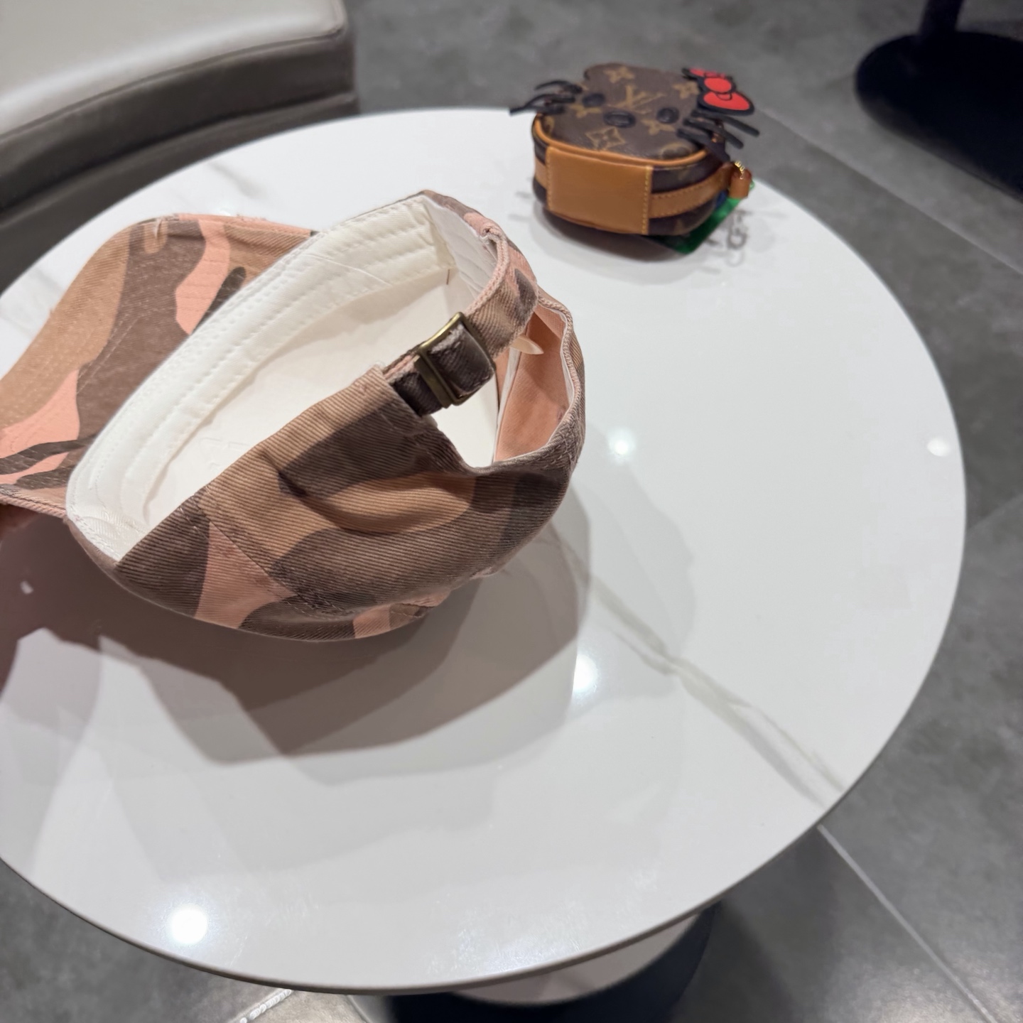 Loewe hat