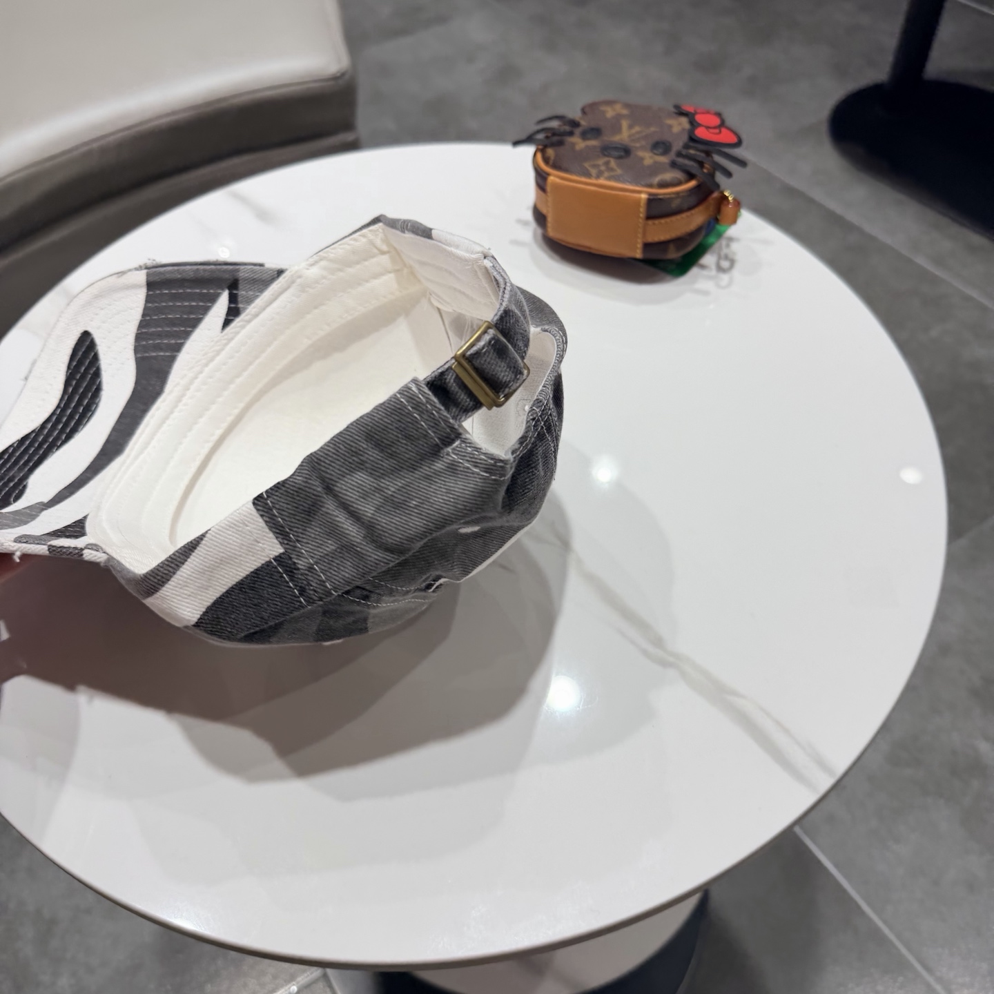 Loewe hat