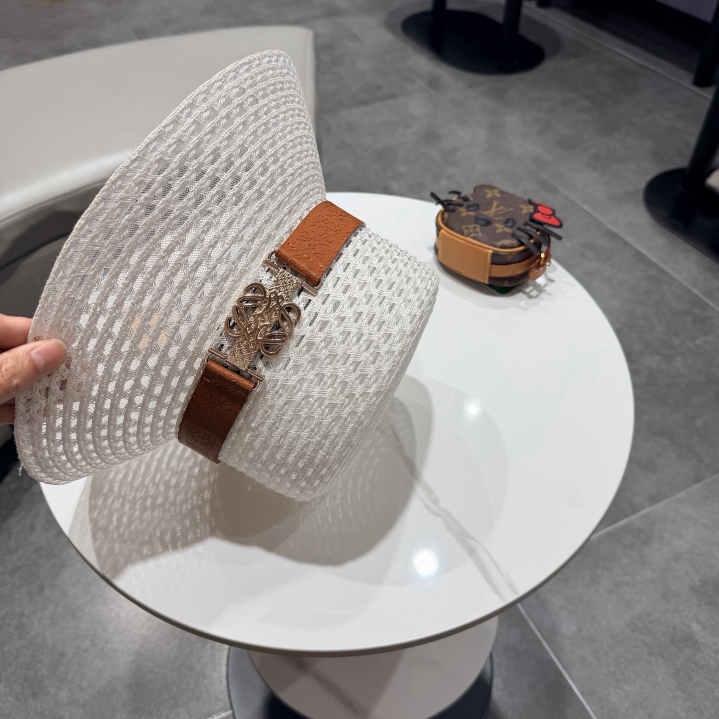 Loewe hat