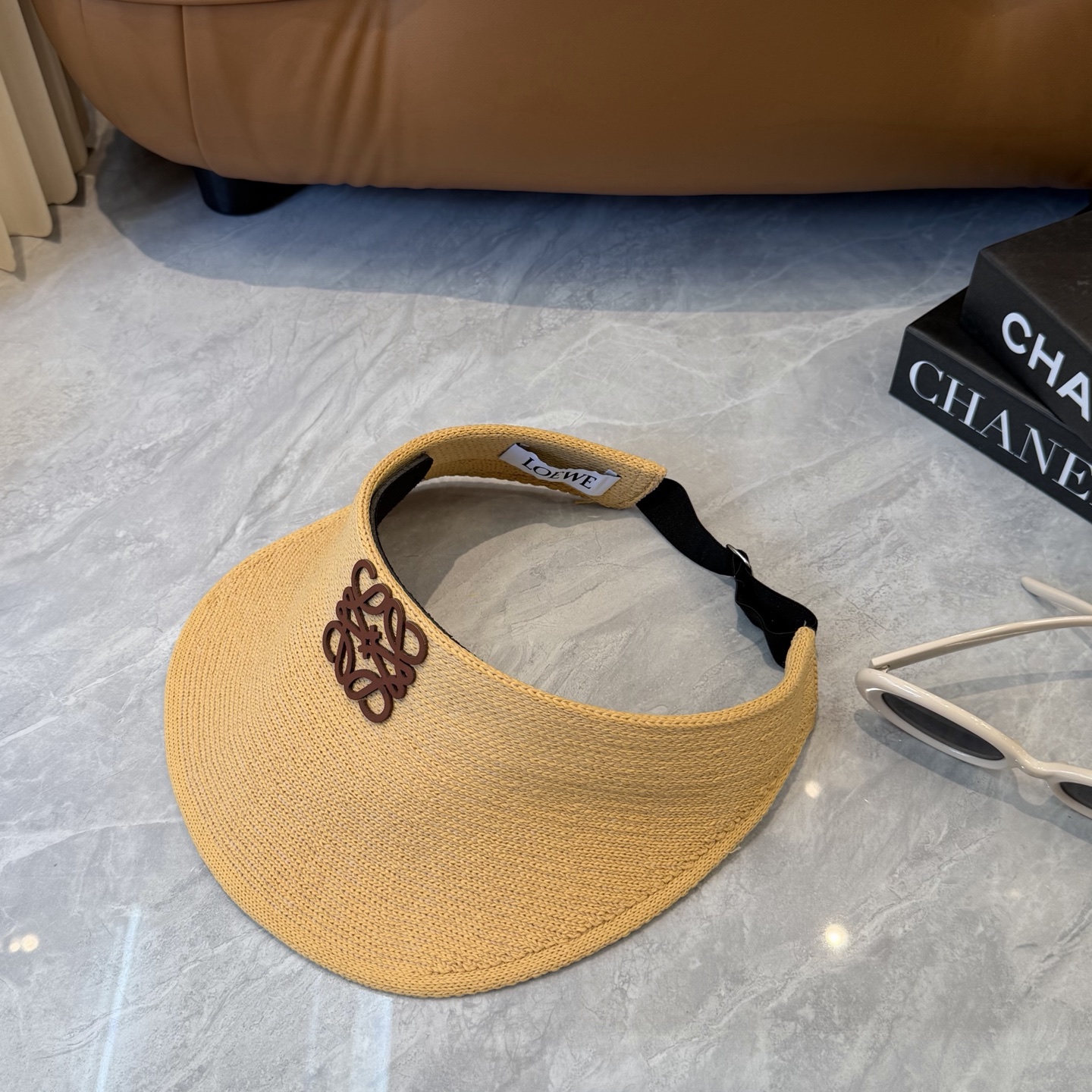 Loewe hat