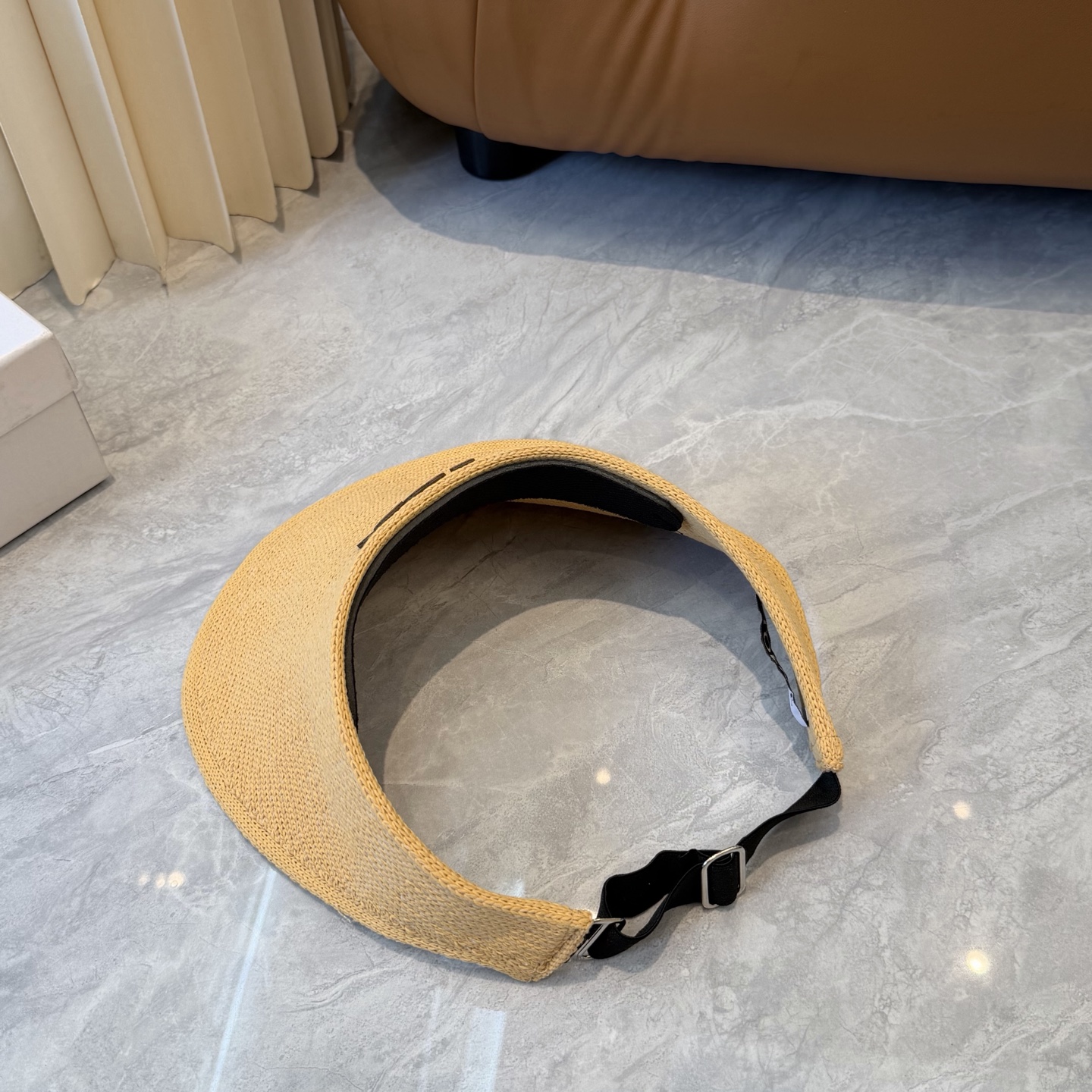 Loewe hat