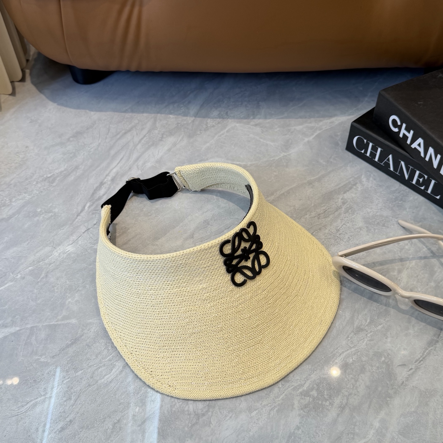 Loewe hat