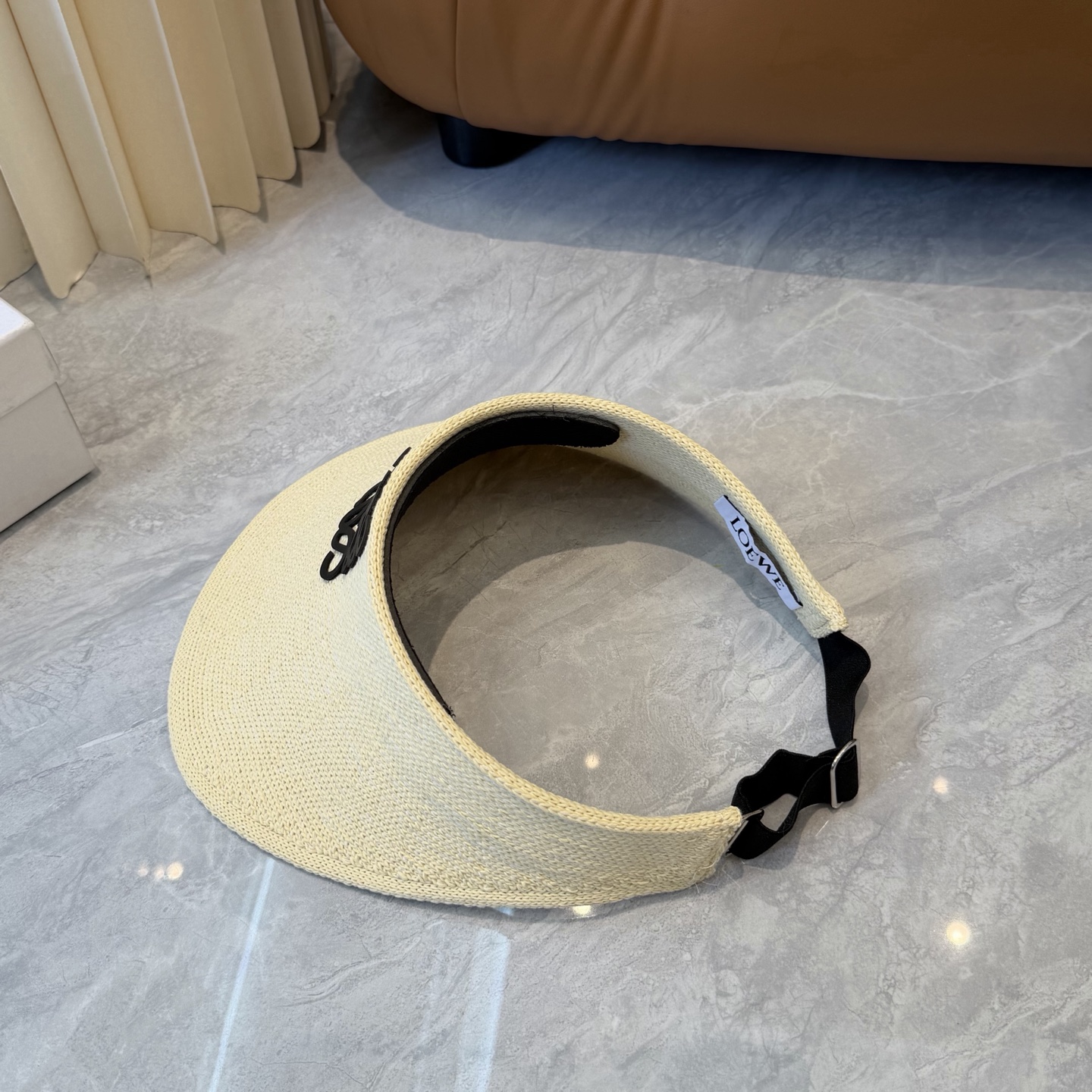 Loewe hat