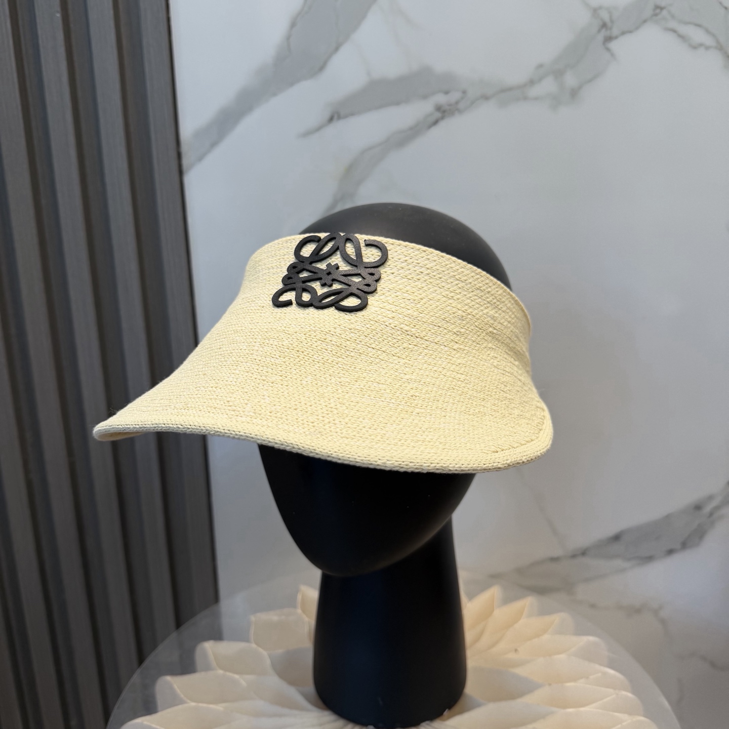 Loewe hat