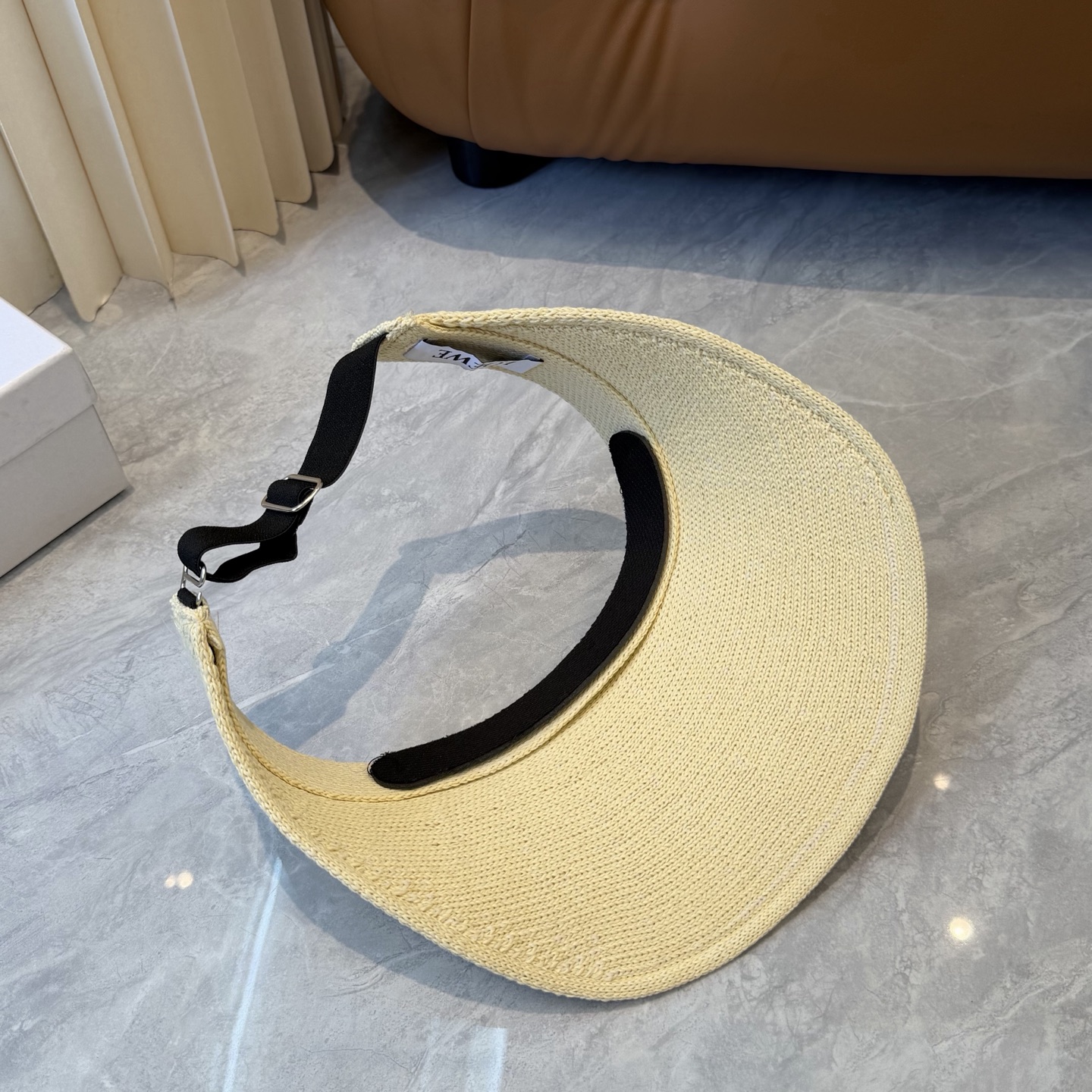 Loewe hat